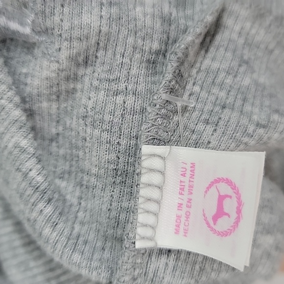 Victoria's Secret Pink Gray 3/4 Sleeve Ribbed Shirt Size Medium - Picture 9 of 10
